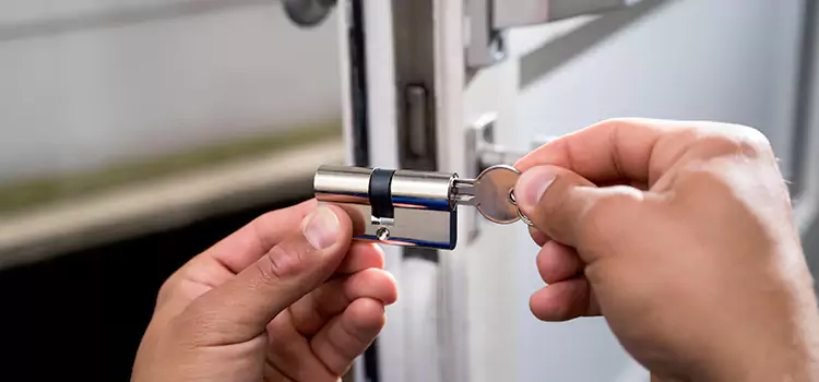 Lock Change Locksmiths Egypt Lake-Leto